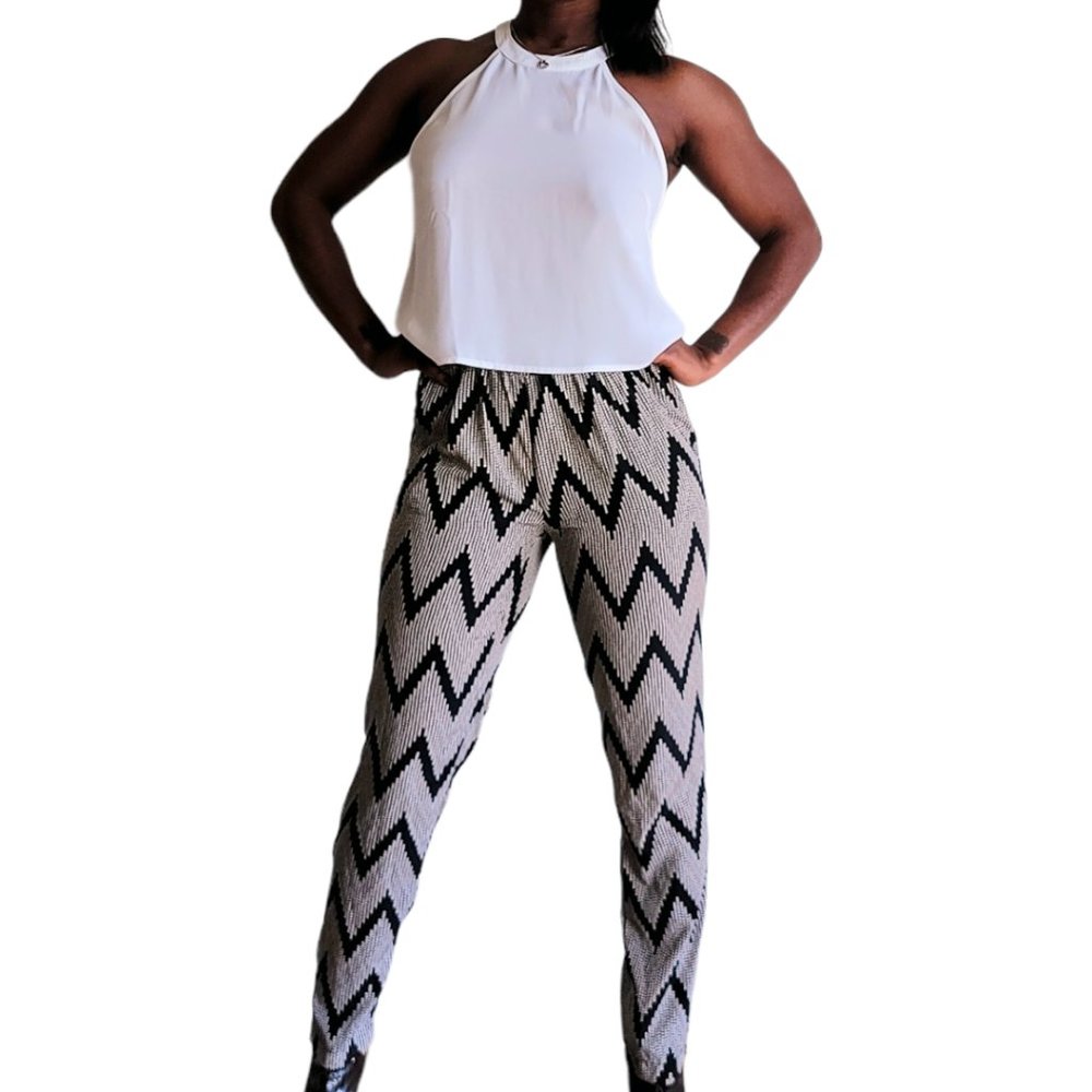 FOREVER 21 White Sheer Halter Cropped Blouse Sleeveless Halter Top Size S